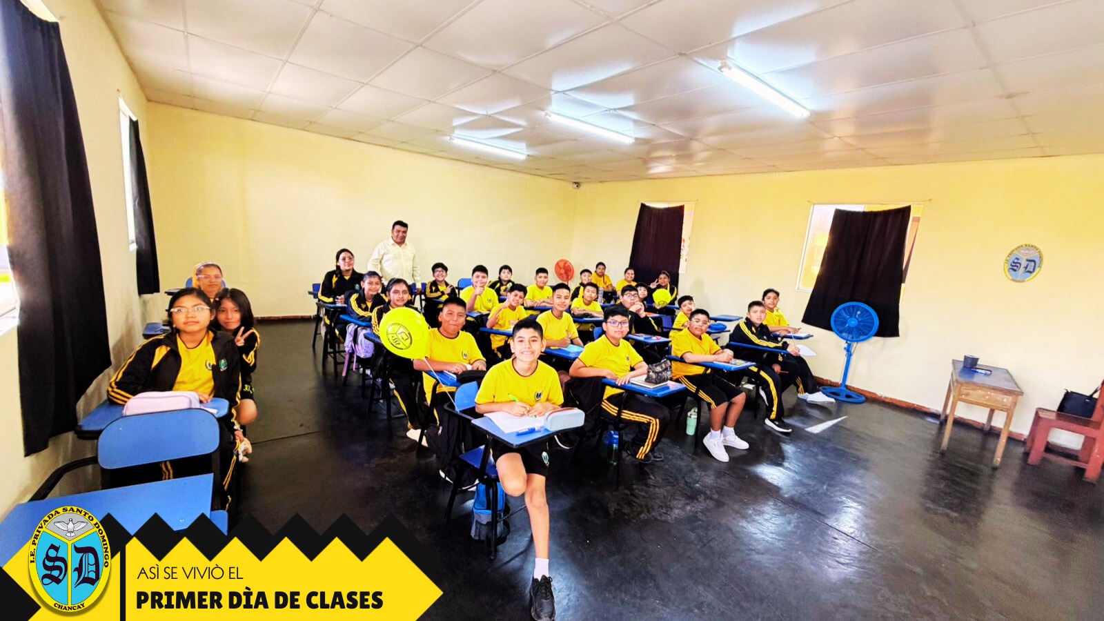 Clase en curso con estudiantes del colegio